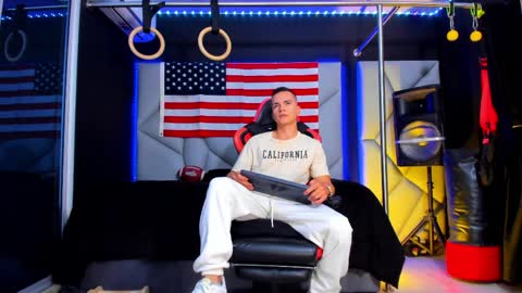 Ayden Miller online show from March 31, 2:02 am