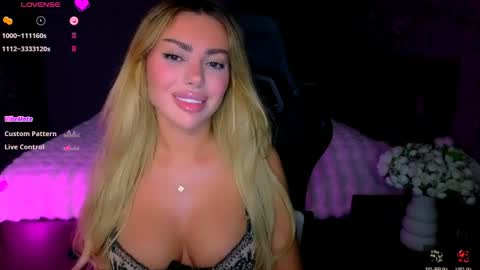  Ayla Demir  online show from May 31, 7:59 pm