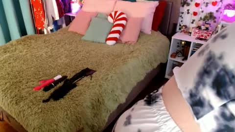 Ayla hill online show from March 14, 3:45 am