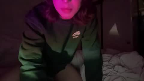 Snapshot of ayla_irene chatting on July 17, 4:41 am ayla irene online show from July 17, 4:41 am
