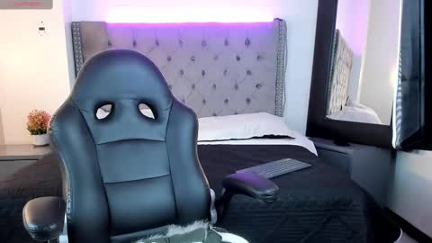 Ayliinn  online show from February 22, 10:07 am