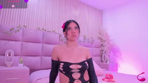 aylinlove_ online show from June 24, 12:04 pm