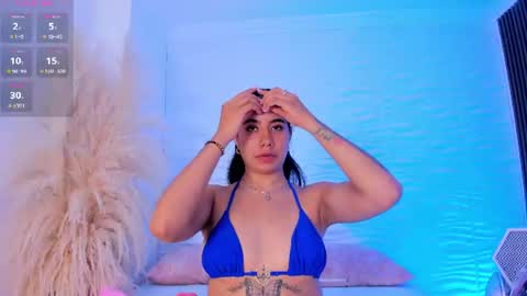 aylinlove_ online show from July 4, 11:38 am