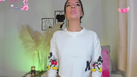 Aylin  online show from September 17, 11:34 am