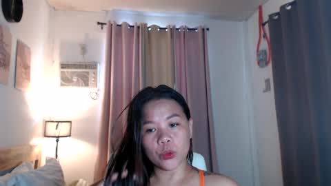 Snapshot of azianalina chatting on June 27, 3:22 am Lina online show from June 27, 3:22 am