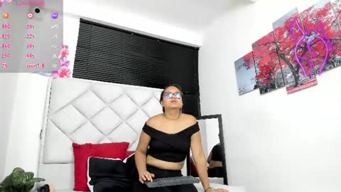 Snapshot of azul_moon chatting on July 7, 3:53 am azul_moon online show from July 7, 3:53 am