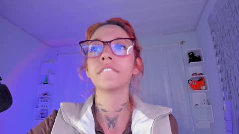 azumi saan online show from December 15, 1:57 am