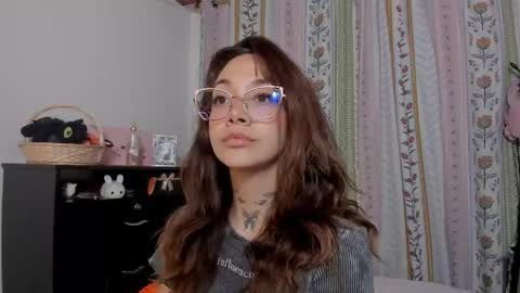 Snapshot of azumi_saan chatting on June 9, 2:23 am azumi saan online show from June 9, 2:23 am