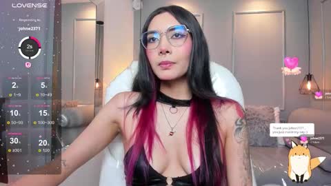 Azura online show from December 1, 7:19 pm