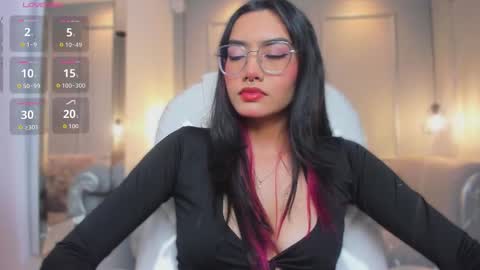 Azura online show from February 9, 7:40 pm