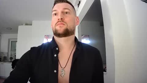 b_marco_ online show from February 19, 12:44 pm