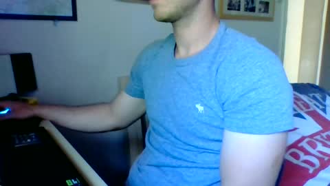 Snapshot of babacoolmagic chatting on August 1, 1:54 pm babacoolmagic online show from August 1, 1:54 pm