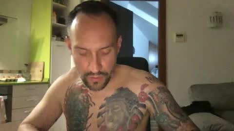 Snapshot of babakeror chatting on June 10, 11:03 pm BKR online show from June 10, 11:03 pm