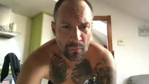 Snapshot of babakeror chatting on July 21, 11:12 am BKR online show from July 21, 11:12 am