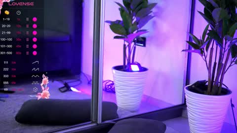 Snapshot of babbyaisha chatting on February 24, 6:39 pm Inna online show from February 24, 6:39 pm