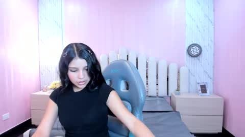 Snapshot of babe_vennus chatting on April 20, 3:48 pm Venus online show from April 20, 3:48 pm
