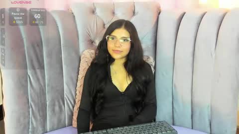 Snapshot of babe_vennus chatting on May 27, 1:57 am Venus online show from May 27, 1:57 am