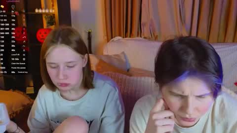 Snapshot of babees_eva chatting on November 8, 7:01 pm Sweety Eva online show from November 8, 7:01 pm