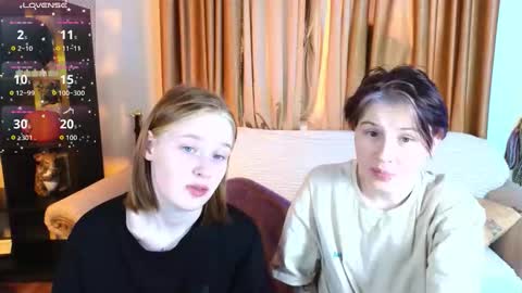 Snapshot of babees_eva chatting on November 15, 11:18 am Sweety Eva online show from November 15, 11:18 am