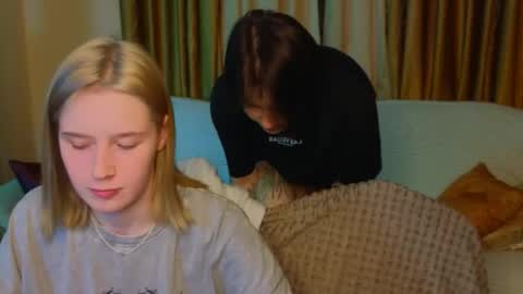 Snapshot of babees_eva chatting on January 10, 11:12 am Sweety Eva online show from January 10, 11:12 am