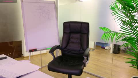 Olivia and Lexi online show from March 6, 8:19 am