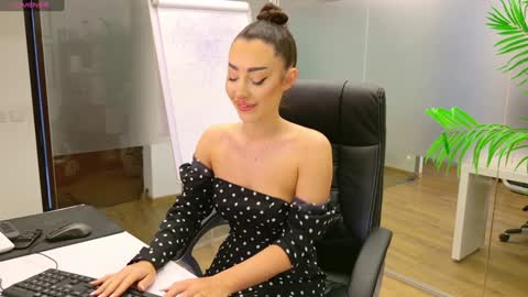 Olivia and Lexi online show from March 7, 5:18 am