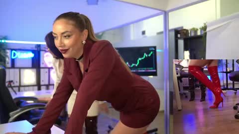 Olivia and Lexi online show from May 20, 7:42 pm