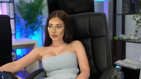 Olivia and Lexi online show from May 29, 5:05 am