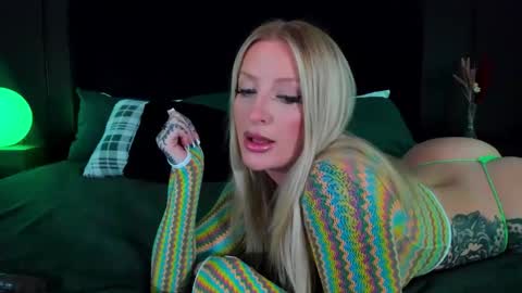 BabieLynn online show from March 18, 1:09 am