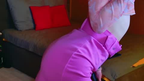 baby1cute1face online show from May 2, 1:21 am