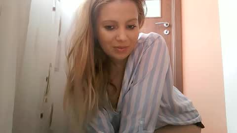 Baby Blonde online show from March 21, 11:04 am
