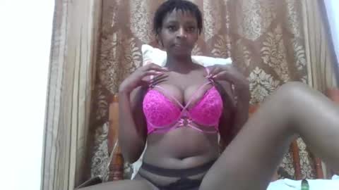 Snapshot of baby_booby chatting on May 15, 11:50 am baby_booby online show from May 15, 11:50 am