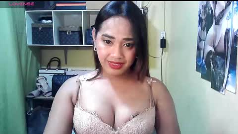 Snapshot of baby_cassandra chatting on December 3, 9:00 am cassandra online show from December 3, 9:00 am