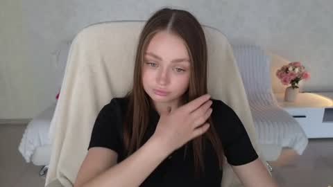 Snapshot of baby_emmaa chatting on June 10, 9:41 am Baby emmaa online show from June 10, 9:41 am