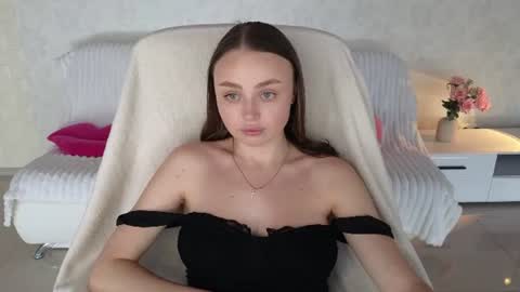 Snapshot of baby_emmaa chatting on July 15, 9:14 am Baby emmaa online show from July 15, 9:14 am