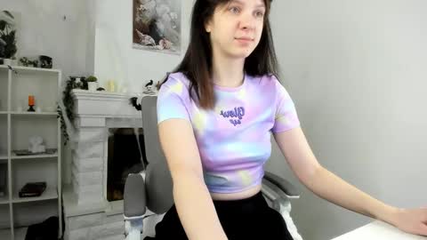 Evalena maybe just Eva online show from November 4, 5:17 am