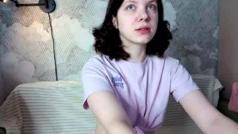 Evalena maybe just Eva online show from March 22, 5:00 am