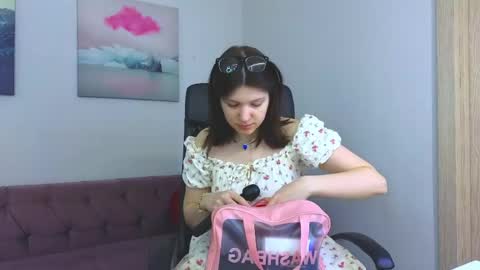 Snapshot of baby_evalena chatting on May 2, 5:12 am Evalena maybe just Eva online show from May 2, 5:12 am