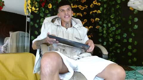 OF GxoXabs online show from December 16, 12:48 am