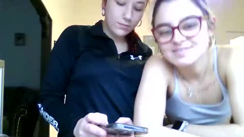 Snapshot of baby_girls2224 chatting on February 27, 5:02 pm baby_girls2224 online show from February 27, 5:02 pm