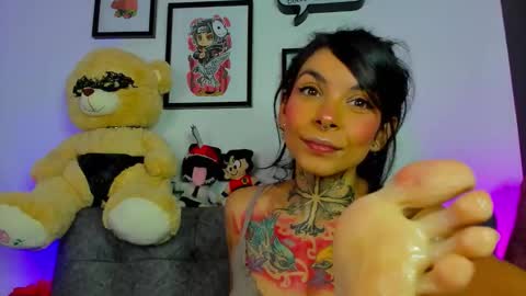 BomBom online show from March 25, 2:45 pm