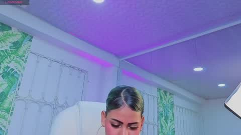 Snapshot of baby_julieta00 chatting on May 18, 4:18 am Julieta online show from May 18, 4:18 am