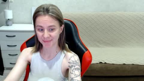 baby_kitte online show from October 12, 12:20 am