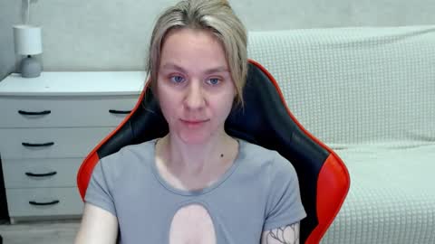 baby_kitte online show from October 30, 3:30 am