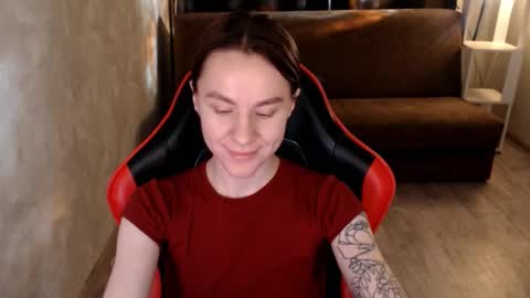 baby_kitte online show from December 16, 3:44 am