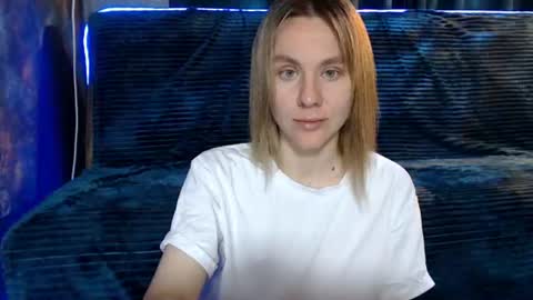 baby_kitte online show from July 10, 8:18 am