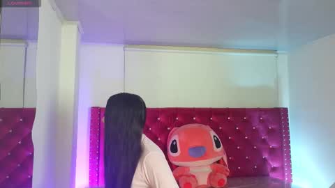 Snapshot of baby_nicols_m chatting on February 19, 11:06 am Nico online show from February 19, 11:06 am