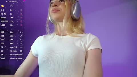  NYX  online show from December 22, 2:41 am