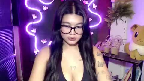 Snapshot of baby_san chatting on November 6, 5:14 pm mae online show from November 6, 5:14 pm