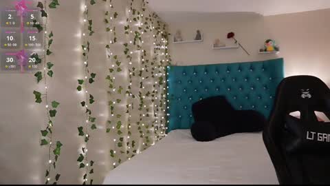 Instagram  online show from December 3, 1:19 am